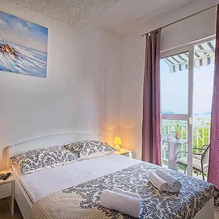 Grljevi - With Balcony And Sea View A3