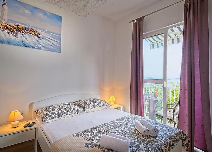 Grljevi - With Balcony And Sea View A3