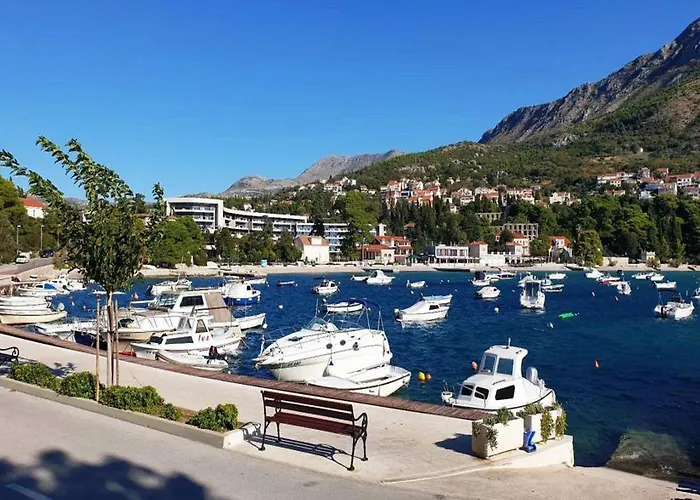 Grljevi - With Balcony And Sea View A3