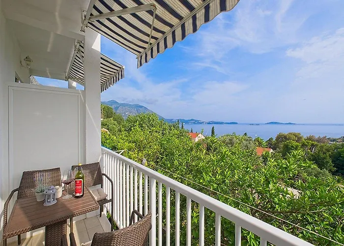 Grljevi - With Balcony And Sea View A3 Apartman